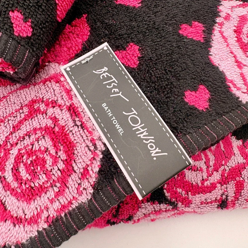 Betsey Johnson 4pc Towel Set Pink Roses Hearts Black Cotton Bath & Hand Towels